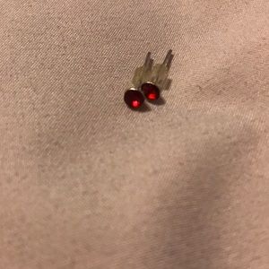 💎 5/$10 All Jewelry💎 Small Red Studs